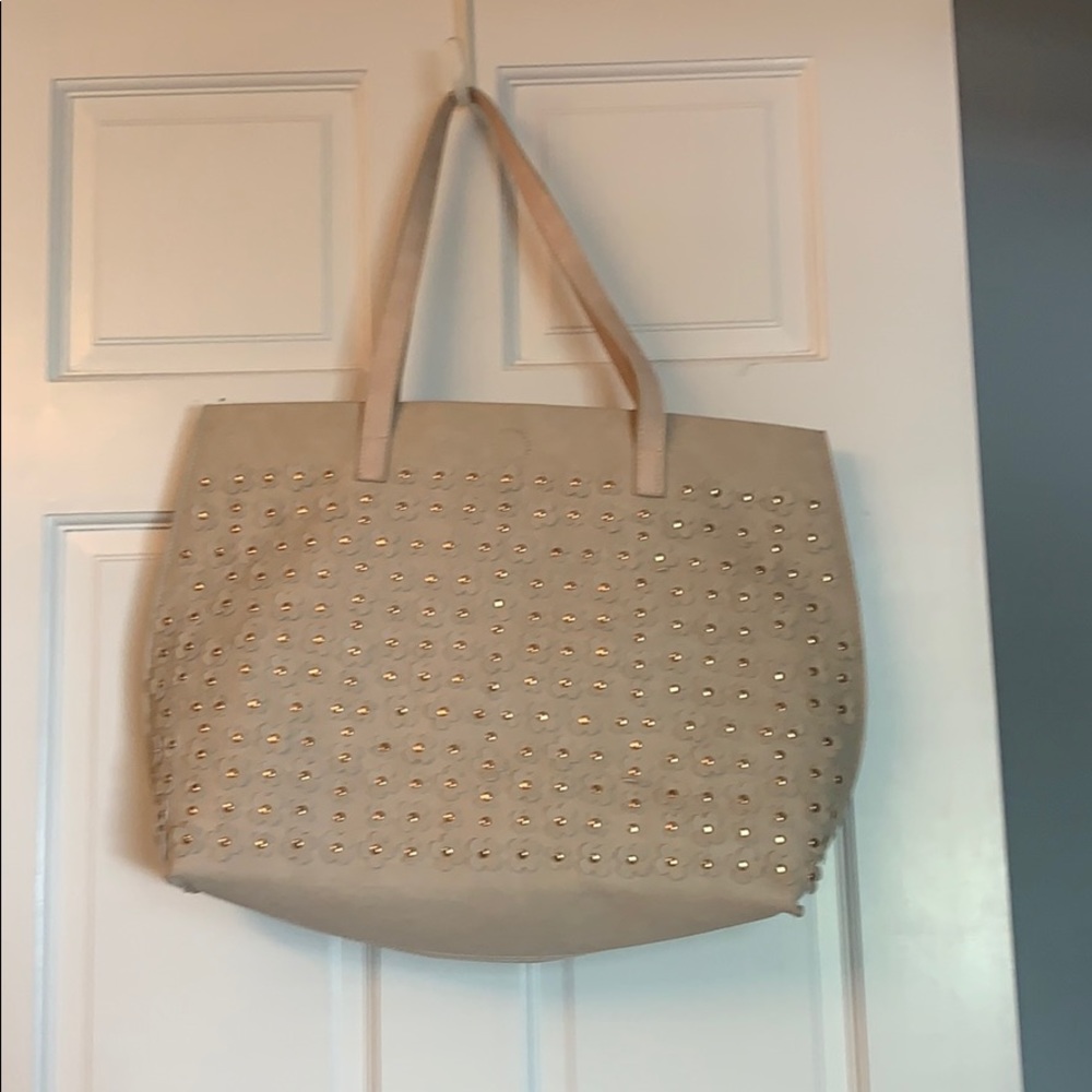 Bass & co bag. Host pick!!